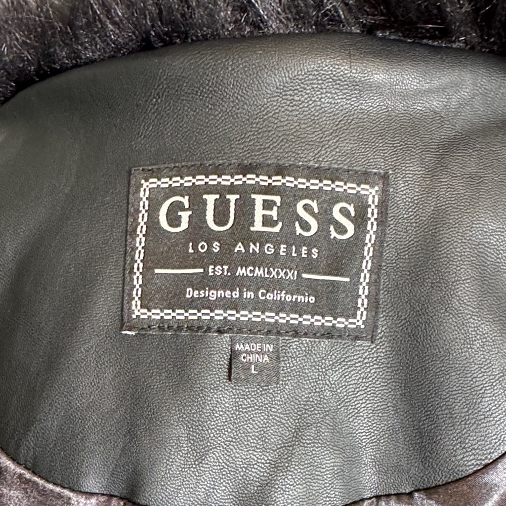 Guess Black Fur-Trimmed Women's Vest. - Picture 10 of 10